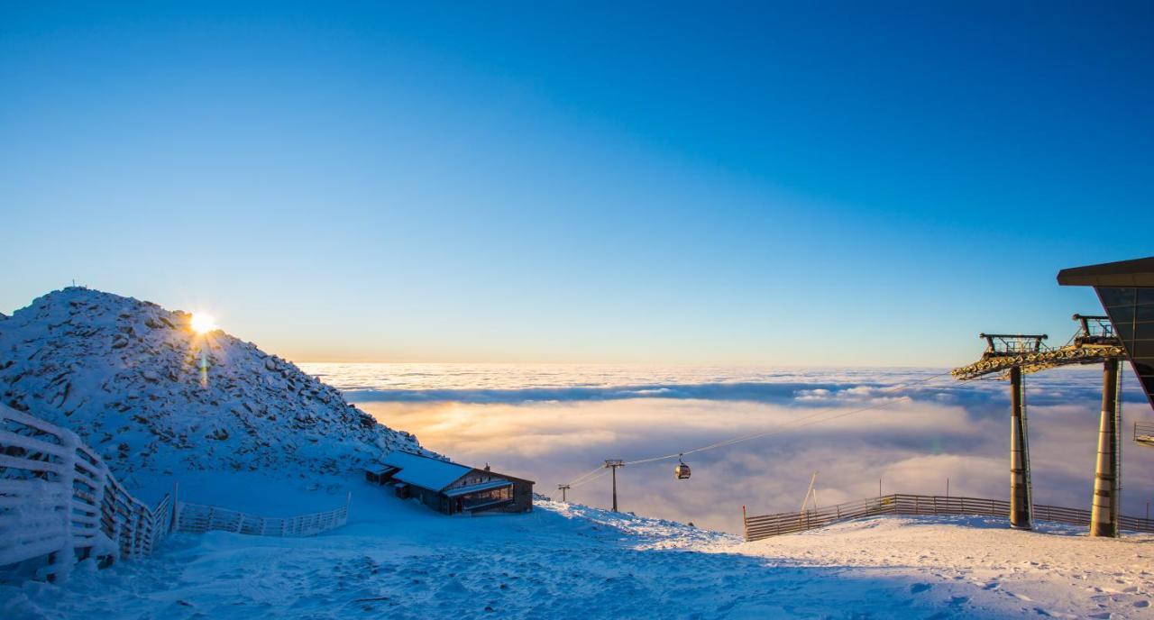 Ski & Sun B9 ลิฟตอฟสกีมิคูลาช ภายนอก รูปภาพ