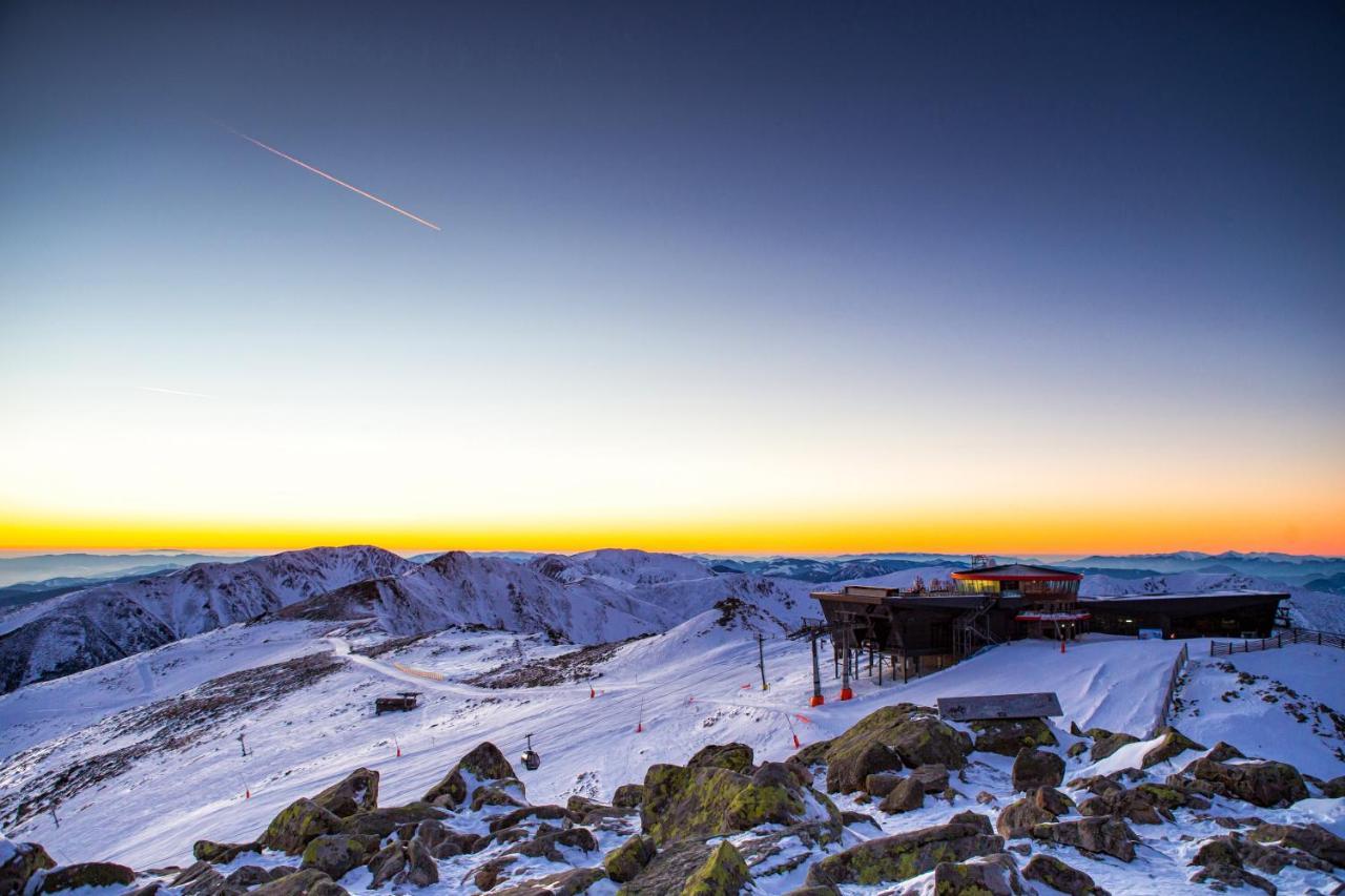 Ski & Sun B9 ลิฟตอฟสกีมิคูลาช ภายนอก รูปภาพ