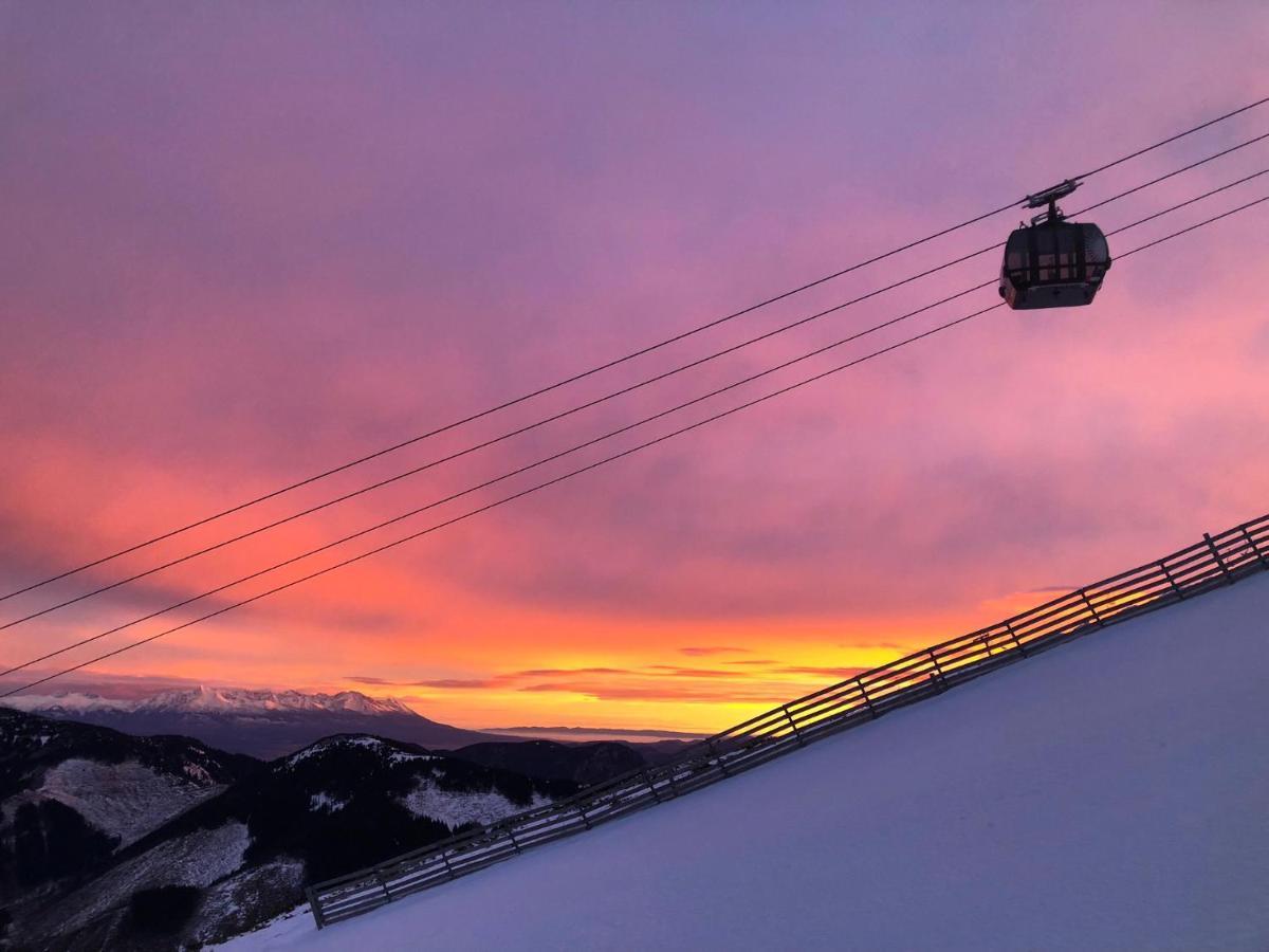 Ski & Sun B9 ลิฟตอฟสกีมิคูลาช ภายนอก รูปภาพ